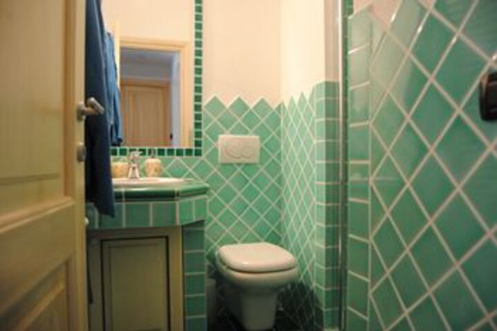 Room 4 of 64