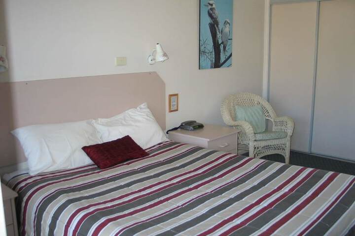 Room 4 of 46