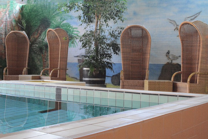 Hotel with Pool
