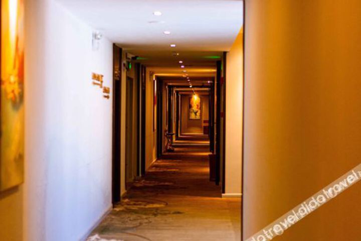 Hotel Interior 18 of 36
