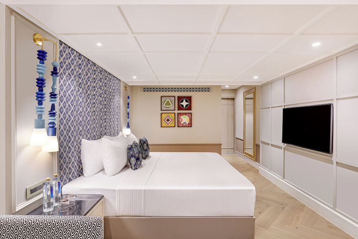Room 11 of 69