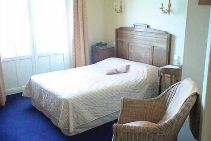 Room 3 of 25