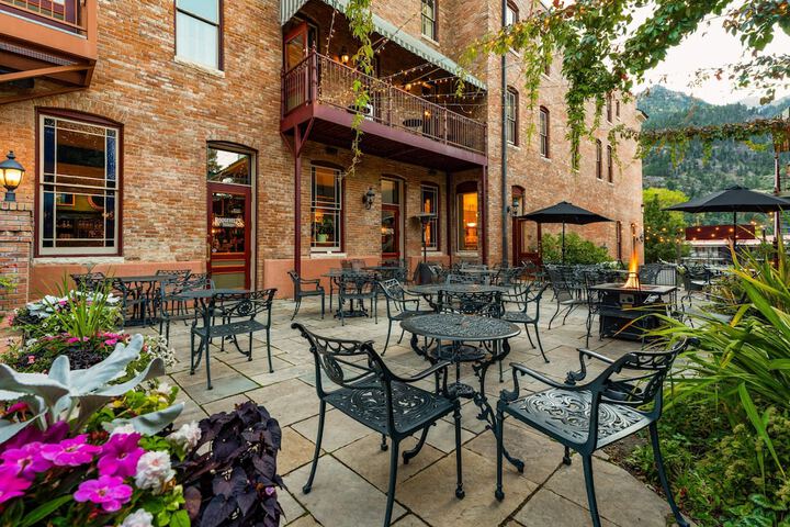 Hotel Exterior 124 of 130