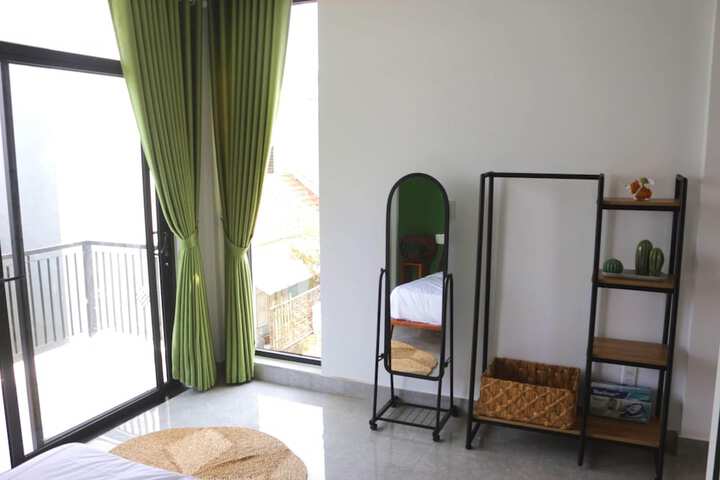Room 4 of 26