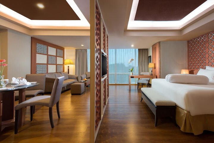 Room 9 of 27