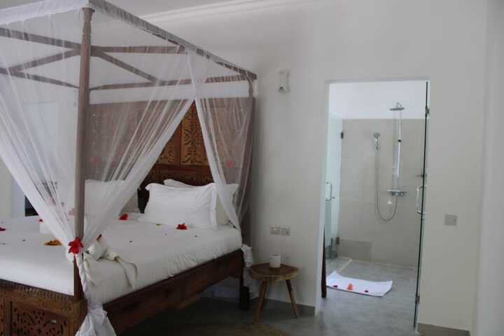 Room 5 of 50