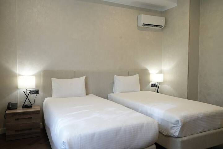 Room 39 of 100