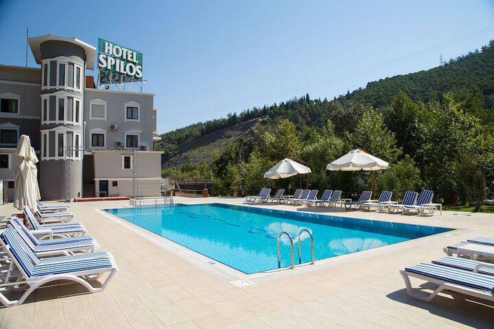 Pool Hotel