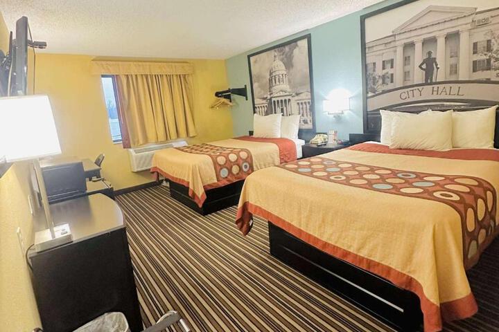1 Queen Bed (23 of 23)