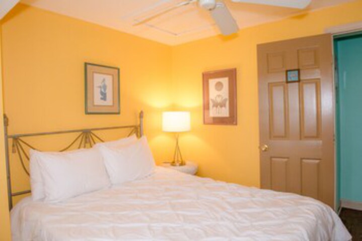 Room 18 of 43