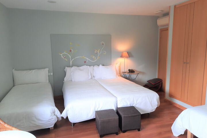 Room 11 of 38