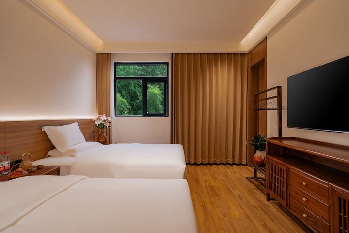Room 19 of 80