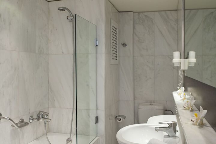 Clean Restrooms