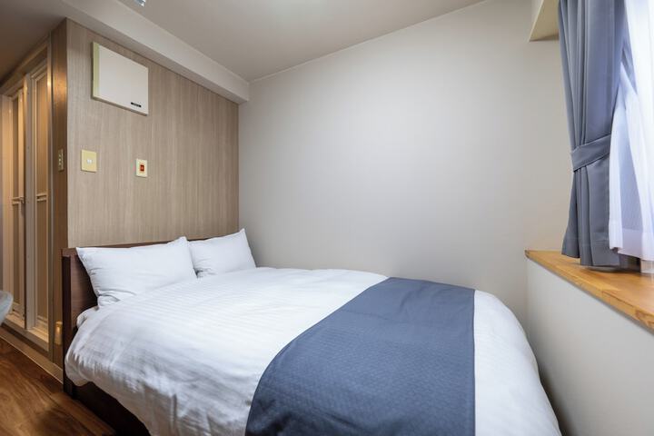 Room 32 of 57