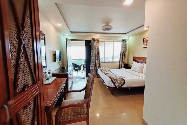Room 7 of 26