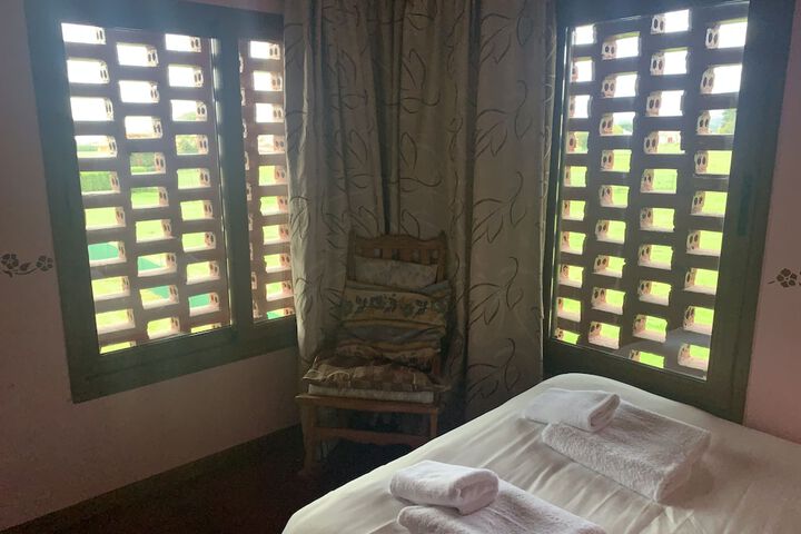 Room 5 of 27