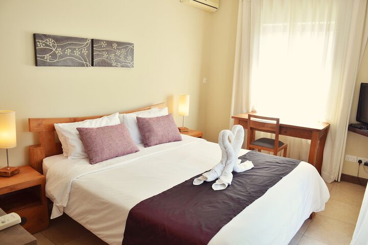 Room 4 of 15