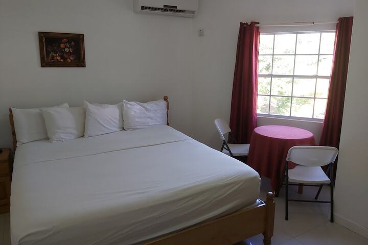 Room 6 of 44