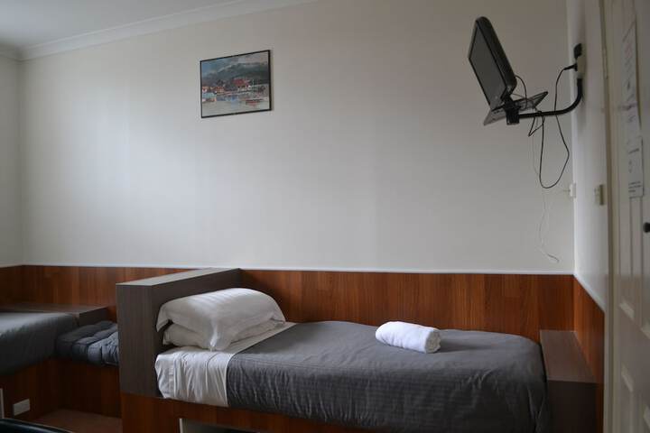 Room 8 of 46