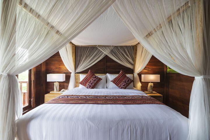 Room 4 of 42