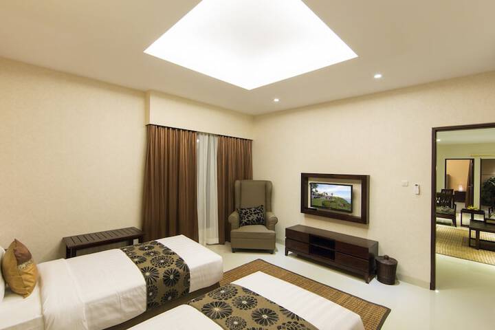 Room 18 of 114
