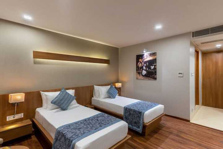 Room 12 of 31