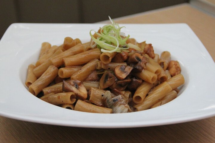 Dining 33 of 40