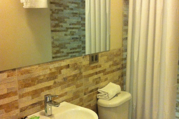 Room 18 of 33