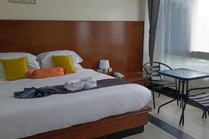 Room 6 of 39