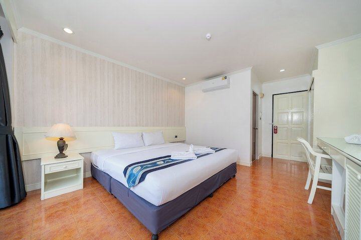 Room 46 of 147