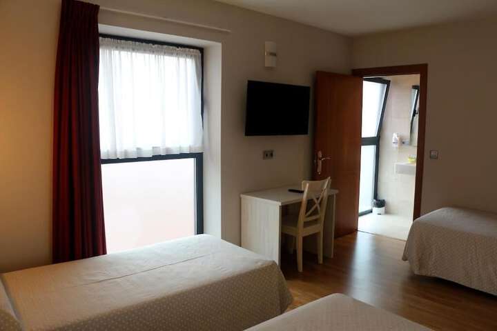 Room 8 of 36