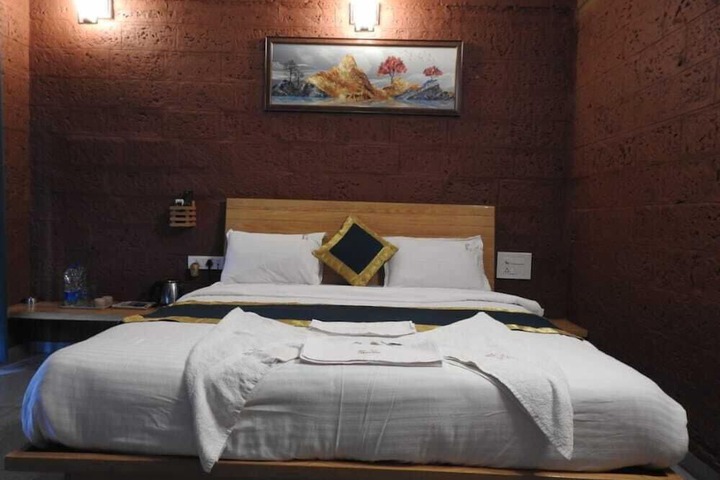 Room 3 of 45