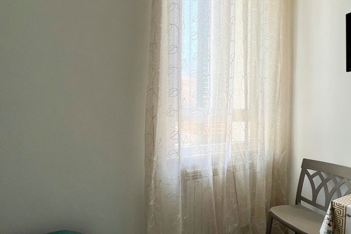 Room 2 of 43