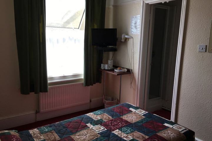 Room 2 of 19