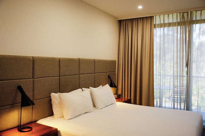 Room 12 of 40