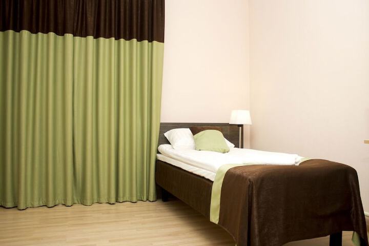 Room 8 of 61