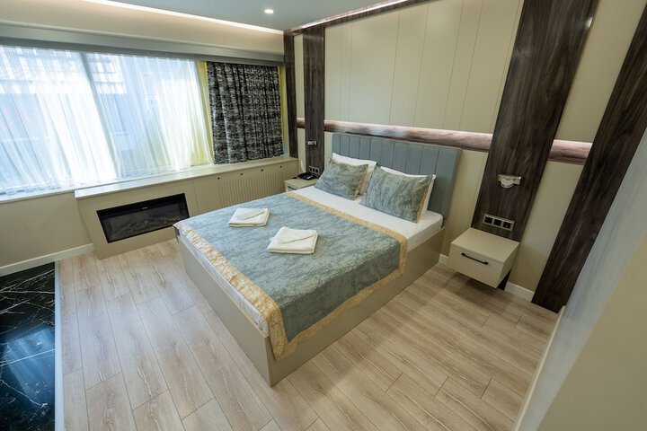 Room 28 of 48