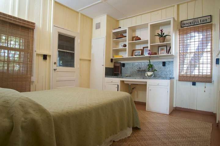 Room 25 of 79