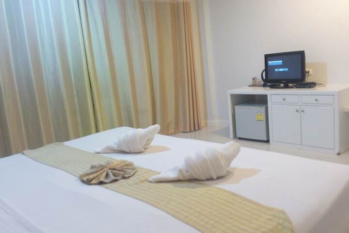 Room 4 of 52