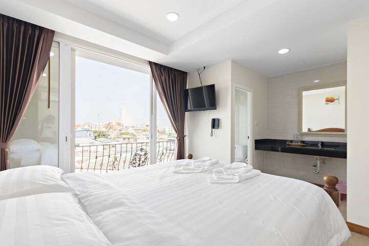 Room 7 of 43