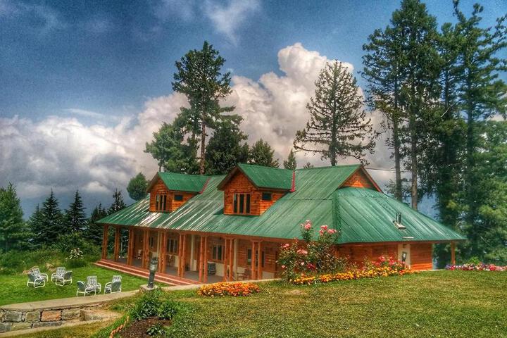 Arcadian Sprucewoods Luxury Resort