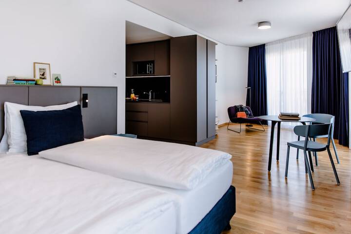 Room 16 of 68