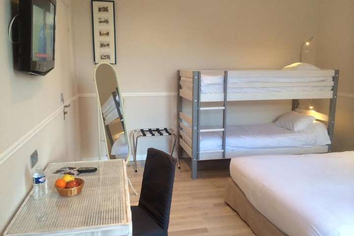 Room 17 of 41