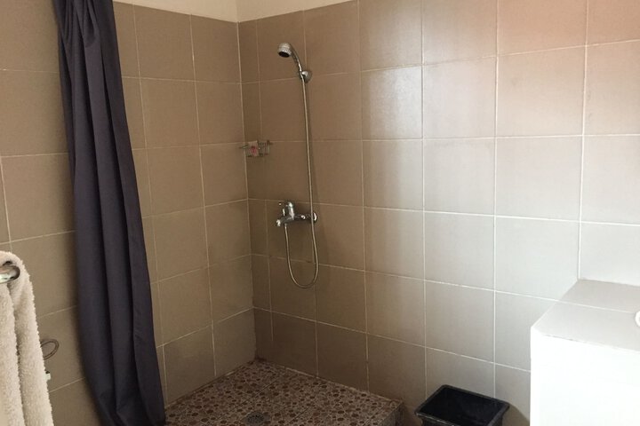 Room 12 of 19