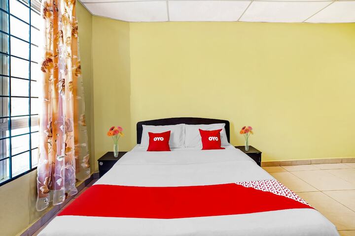 Room 7 of 18