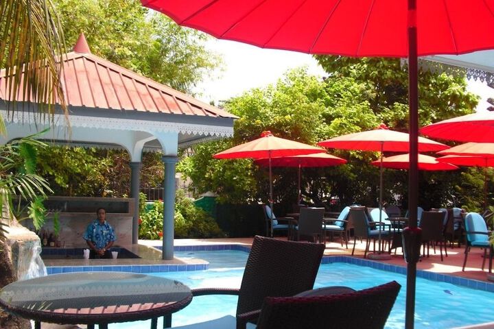 Hotel Pool