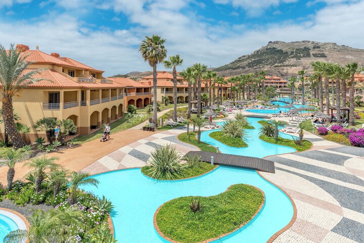 Hotel with Pool