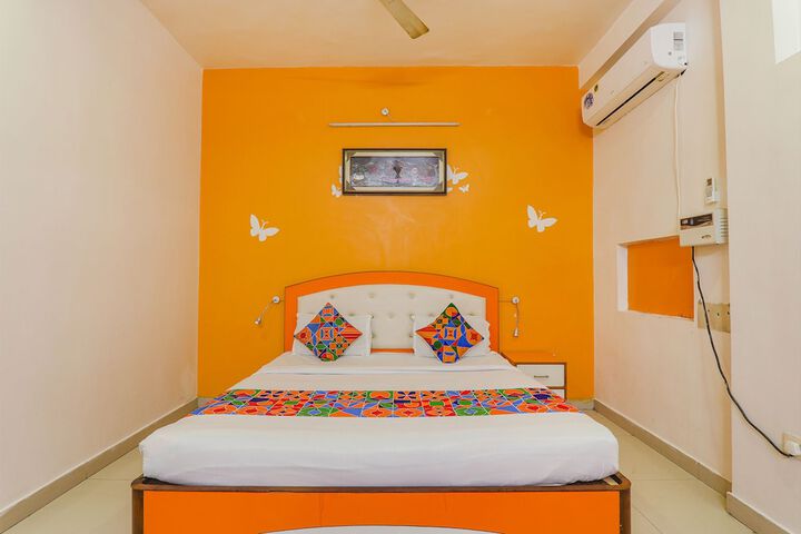 Room 18 of 27
