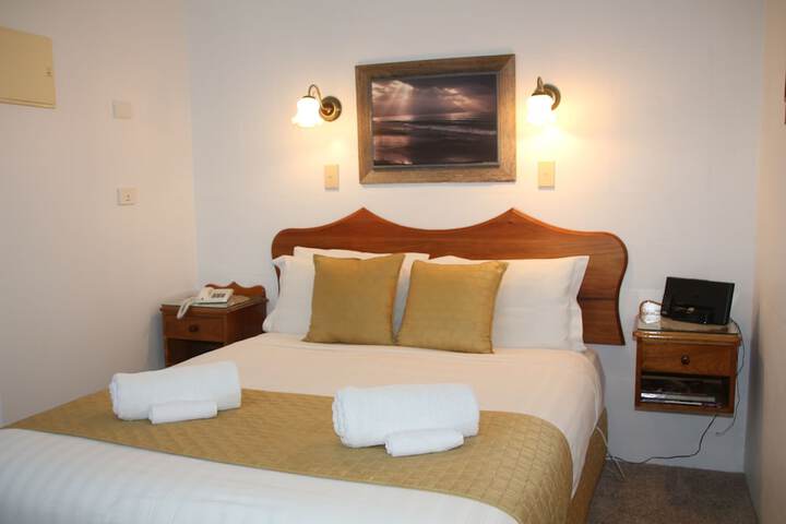 Room 11 of 244