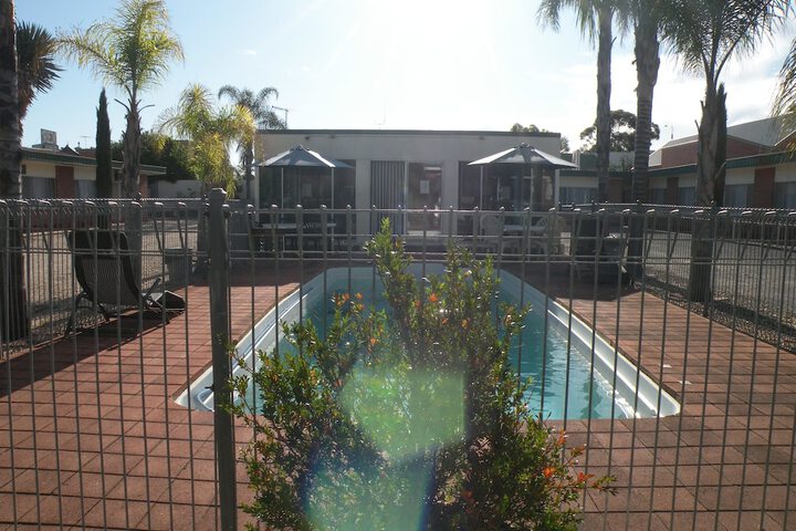 Pool Hotel